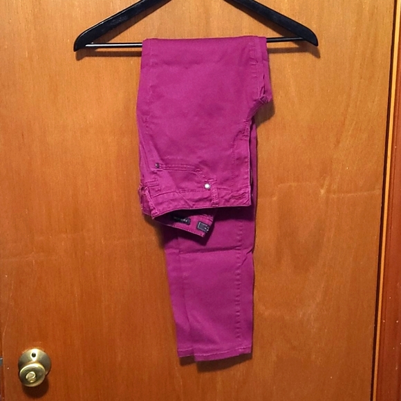 Kiss Me Jegging - Picture 1 of 3